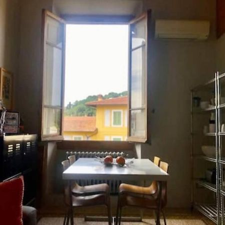 Sunny Top Floor In San Frediano Florenz Exterior foto