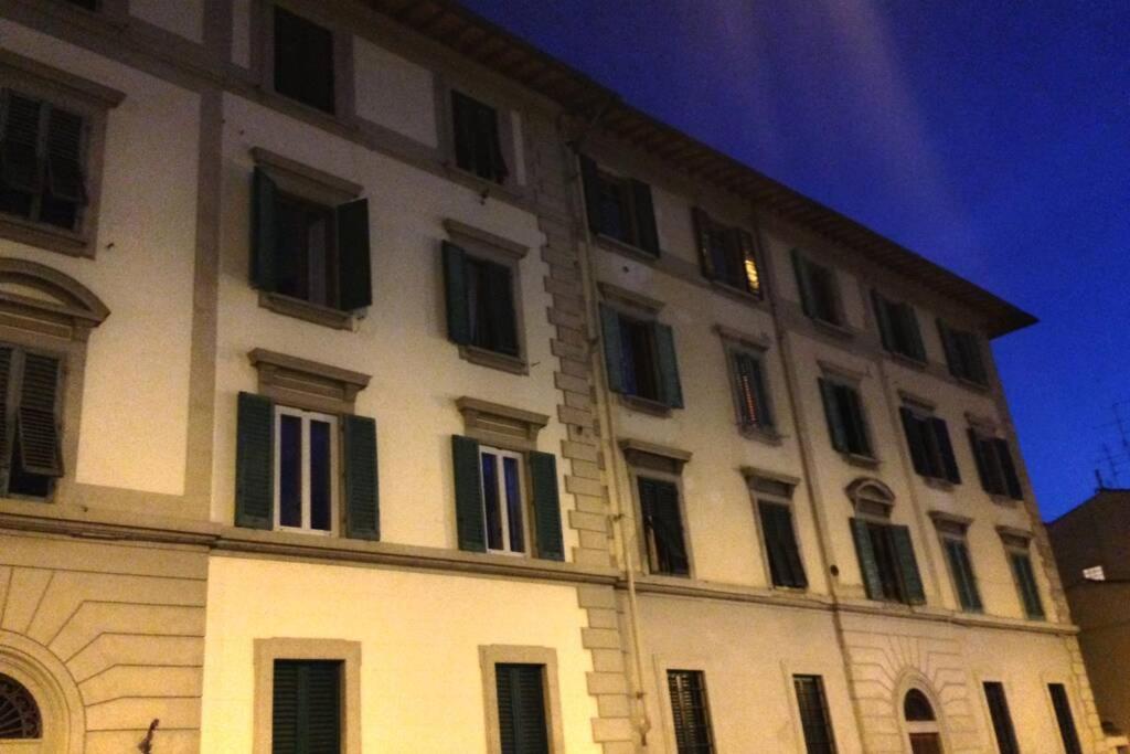 Sunny Top Floor In San Frediano Florenz Exterior foto